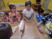 Pečeme ve školce - od zrníčka po rohlík